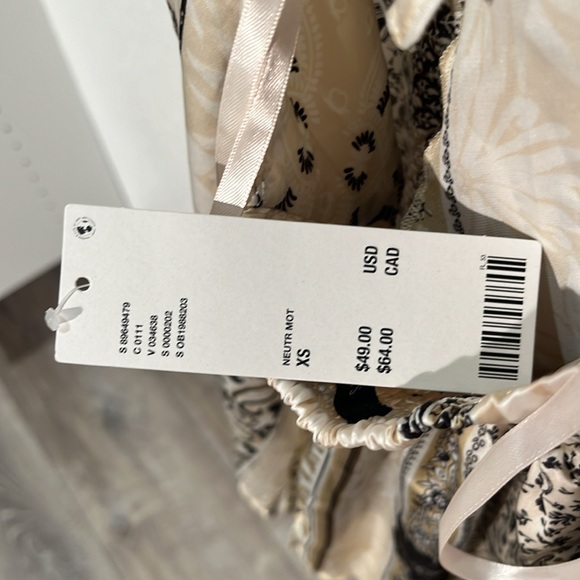 Urban Outfitters silence noise satin halter top. NWT - Picture 11 of 13